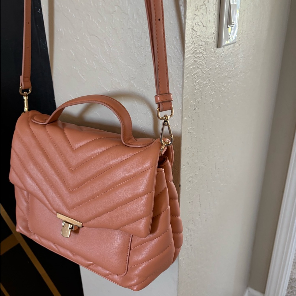 ( A NEW DAY) Elegant Quilted Women's Bag - Picture 1 of 12